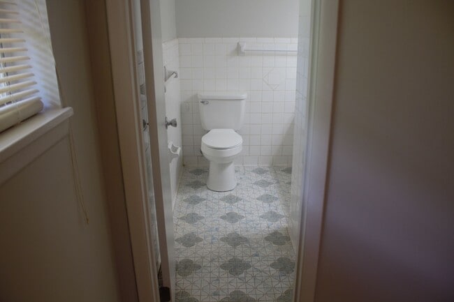 Building Photo - 2504 Choctaw St