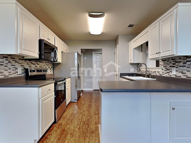 Building Photo - 428 Plantation Pl