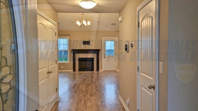 Foto del edificio - 518 Sourwood Dr