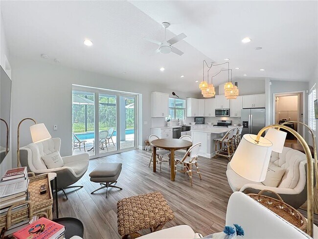 Foto del edificio - 10220 South Bay Lake Rd