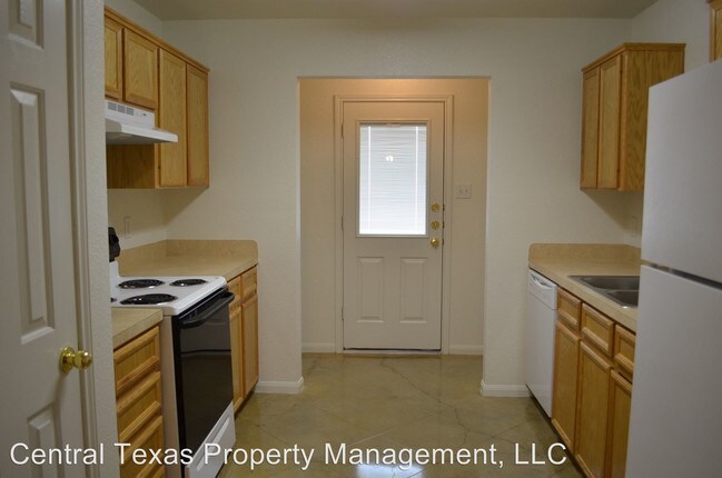 Building Photo - 936 Rosewood Dr