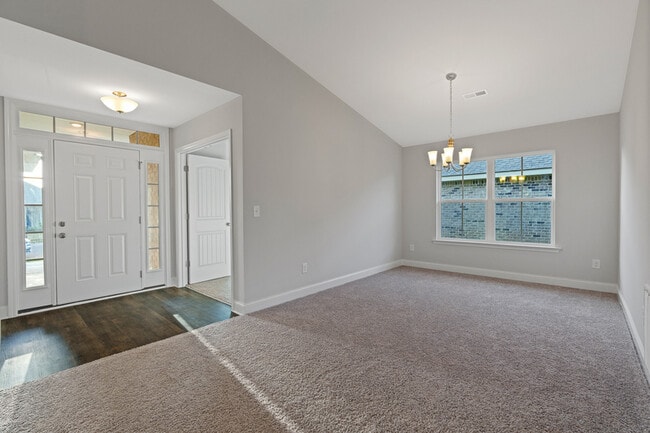 Building Photo - 105 Sorrelweed Dr