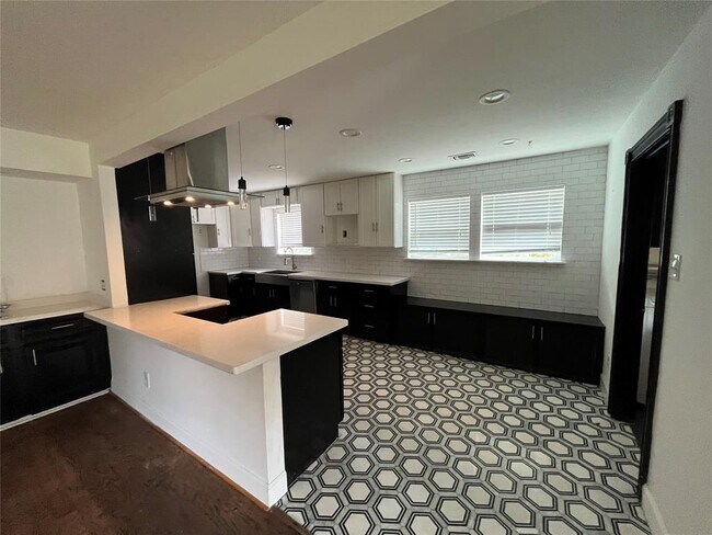 Foto del edificio - 2115 Redcliff Dr
