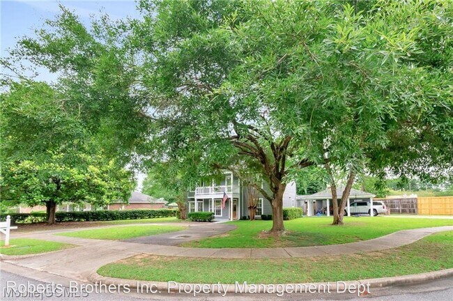 Building Photo - 3 br, 2.5 bath House - 1217 Edinburgh Court