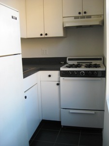 Building Photo - 175 W 107th St