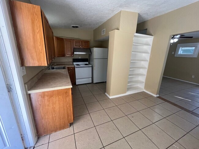 Foto del edificio - 1344 Terrace Rd