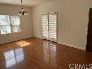 Building Photo - 2459 Huntington Dr