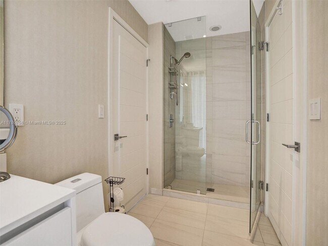 Foto del edificio - 2200 N Ocean Blvd