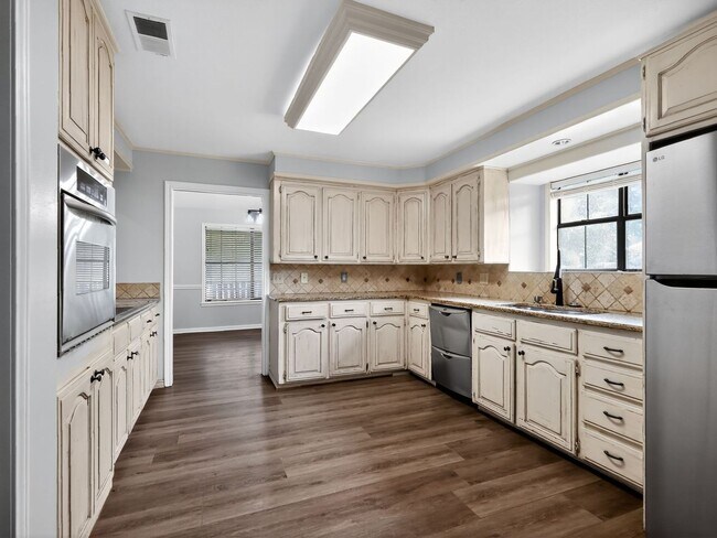 Foto del edificio - 18270 Stillwood Ln