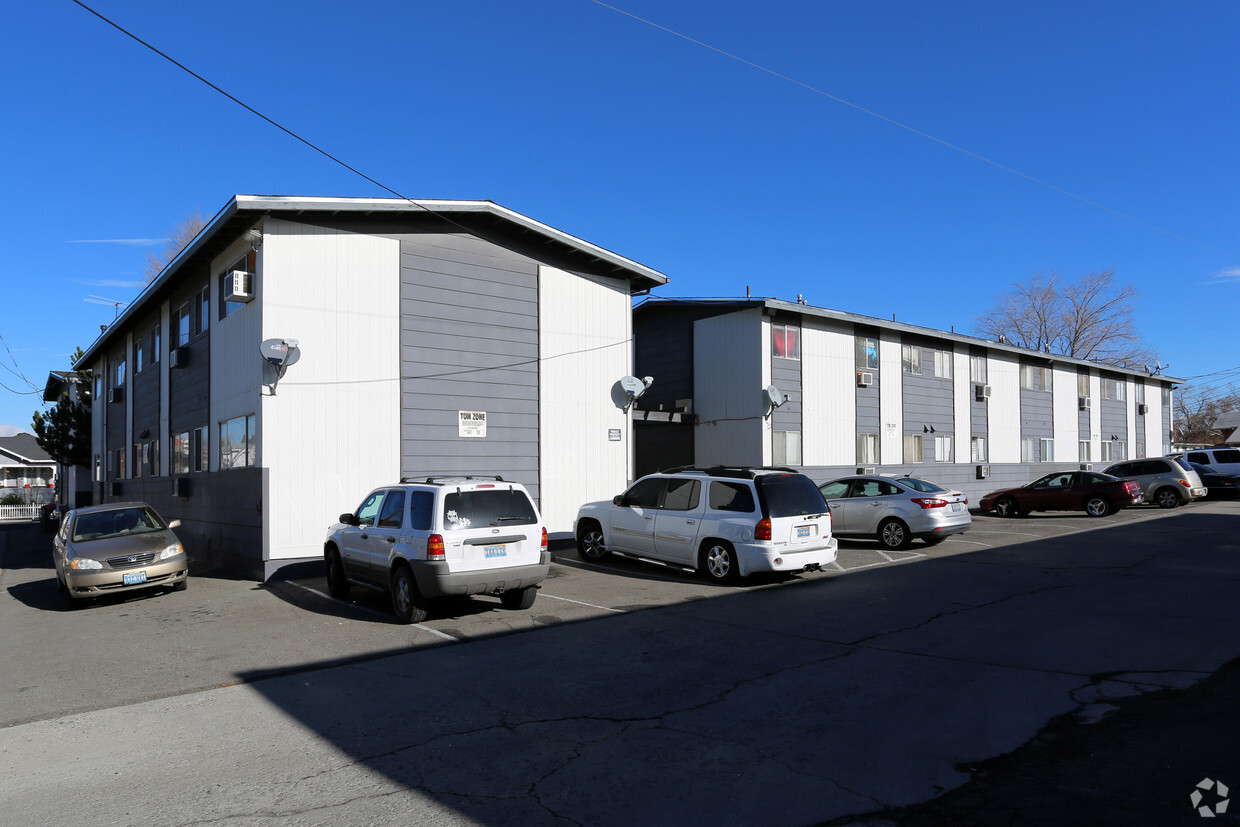 Building Photo - Cheney Manor Apartment