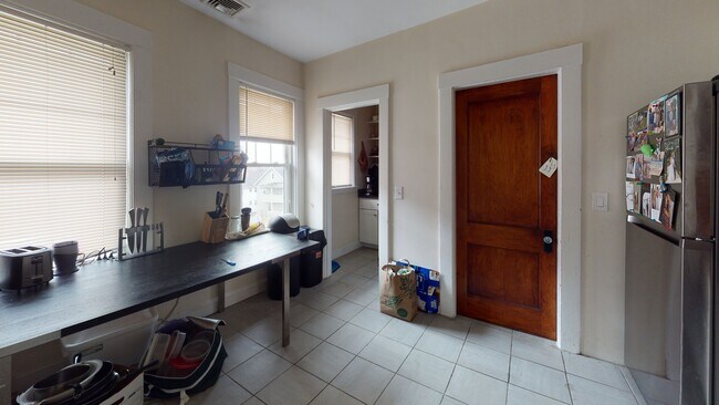 Foto del edificio - 35 Brooksdale Rd