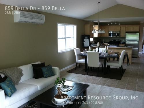 Building Photo - Great One Level Townhome!