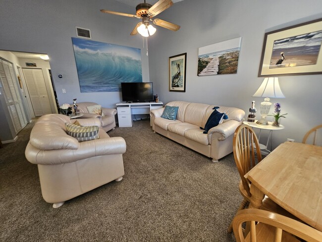 Foto del edificio - 1145 N Shannon Ave