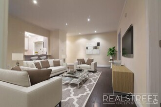 Building Photo - 2 Bed In Prime Brooklyn Heights