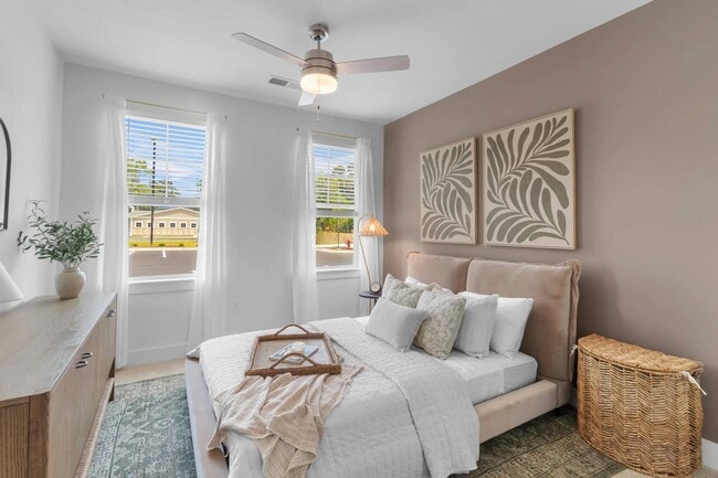 Building Photo - The Nixon