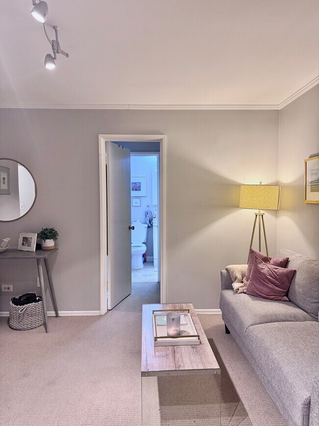 Foto del edificio - 426 W Barry Ave