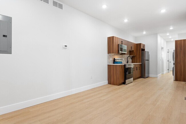 Foto del edificio - 116 E Huntingdon St