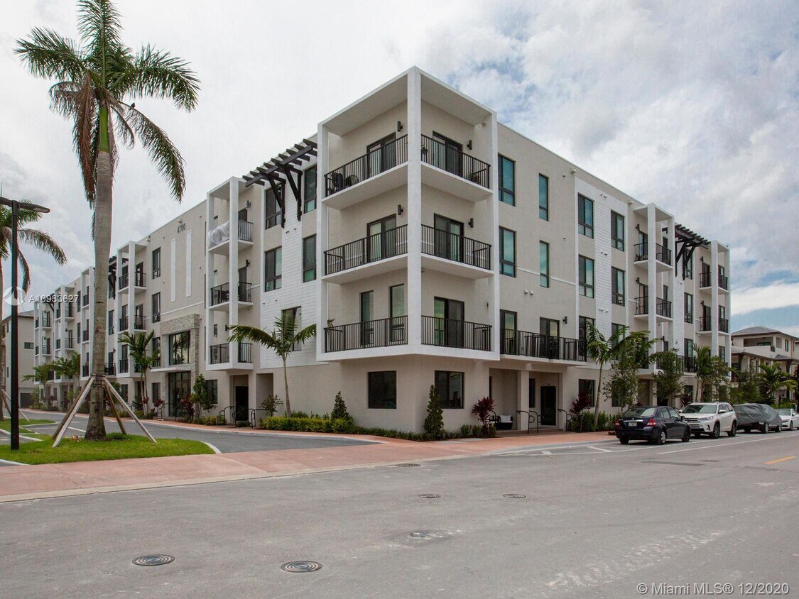 4700 NW 84th Ave Unit 35, Doral, FL 33166 Condo for Rent in Doral, FL