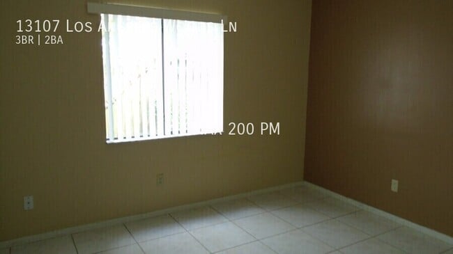 Foto del edificio - 13107 Los Angeles Woods Ln
