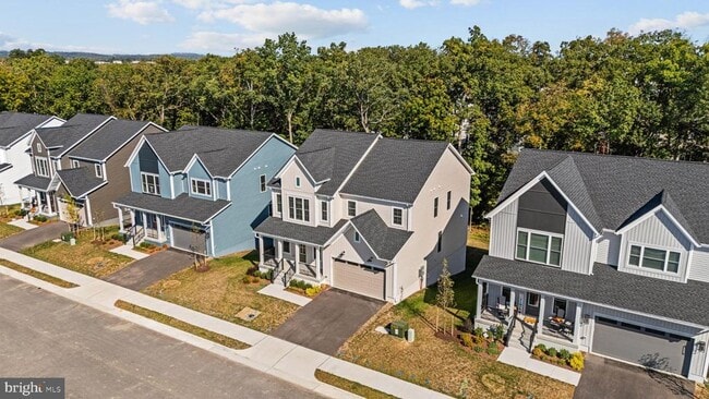 Building Photo - 104 Alabaster Ln