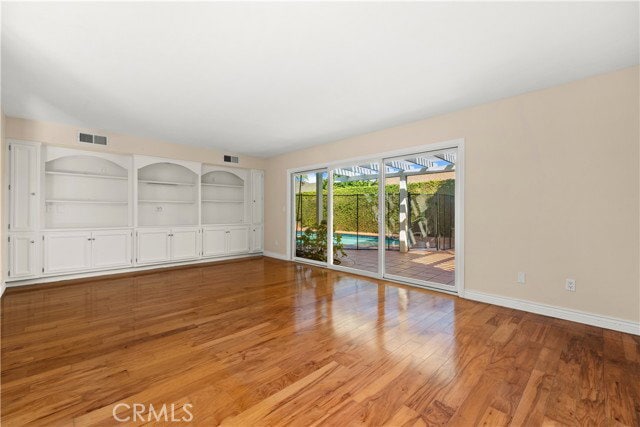 Building Photo - 6871 Auburn Dr