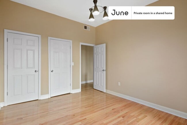 Foto del edificio - Room in Shared 4 bed/1 bath home