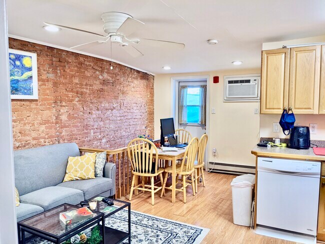 Living Space - 1541 Spring Garden St