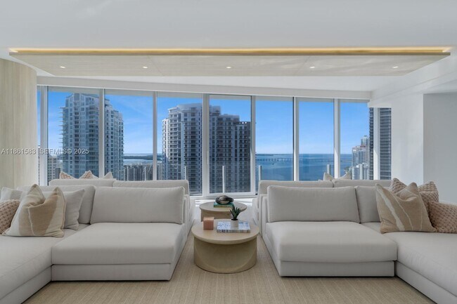 Foto del edificio - 300 Biscayne Blvd Way