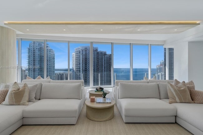 Building Photo - 300 Biscayne Blvd Way