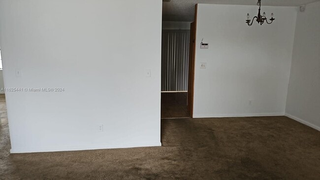 Building Photo - 1389 White Pine Dr