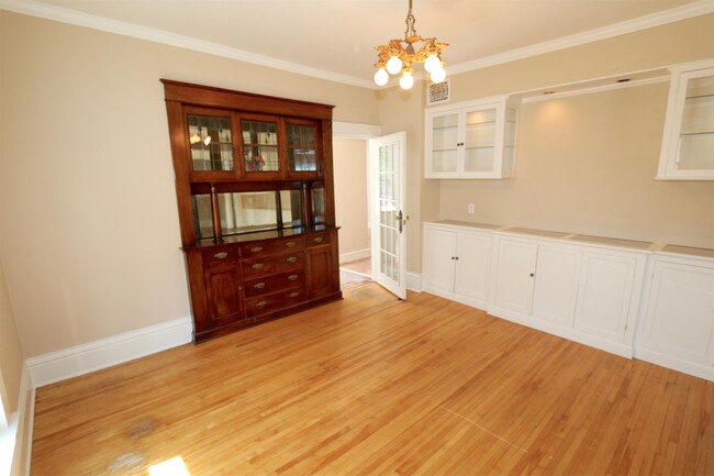 Building Photo - 3116 Humboldt Ave S
