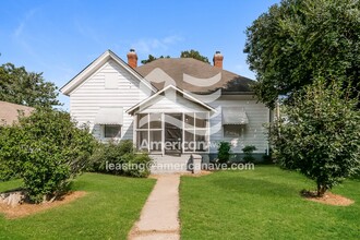 Building Photo - 327 Alford St