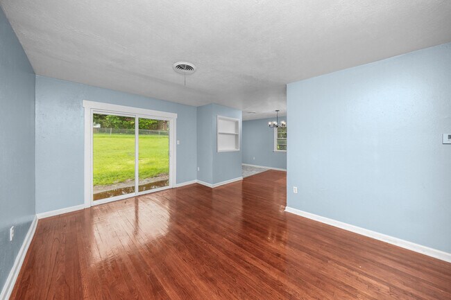 Building Photo - 2411 NW 35th St