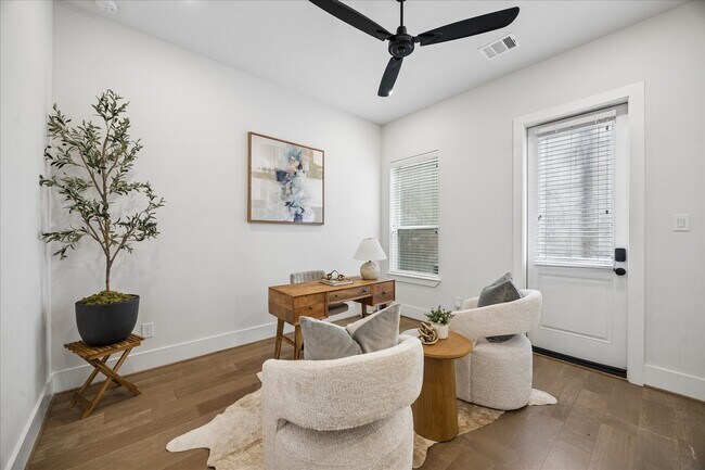 Foto del edificio - 1232 W 21st St