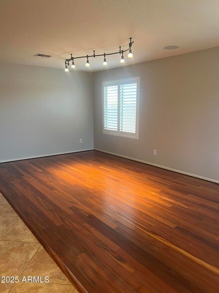 Building Photo - 35282 N Shorthorn Trail