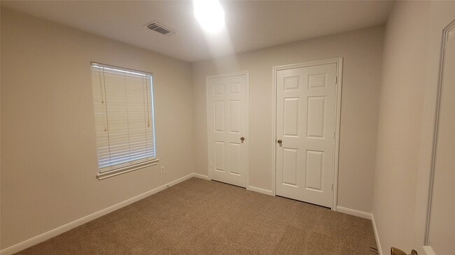 Foto del edificio - 10420 Royal Tricia Dr