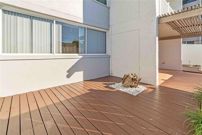 Foto del edificio - 500 Treasure Island Causeway