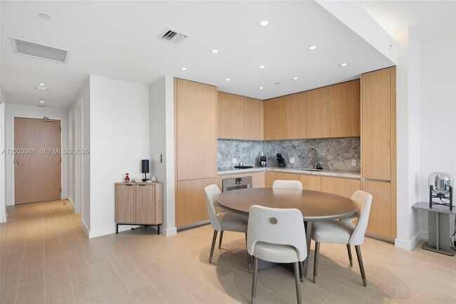 Foto del edificio - 500 Alton Rd