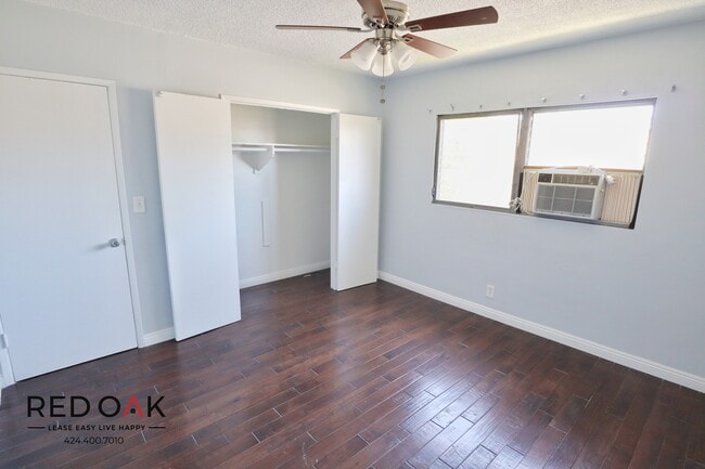 Building Photo - 1038 N Sierra Bonita Ave