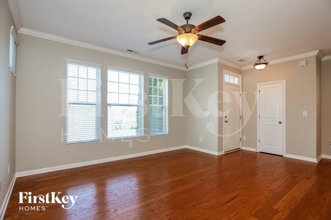 Foto del edificio - 19017 Park Terrace Ln