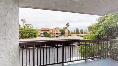 Interior Photo - Huntington Vista