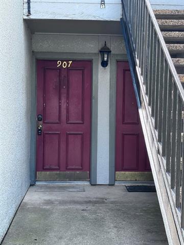 Building Photo - 15151 Berry Trail