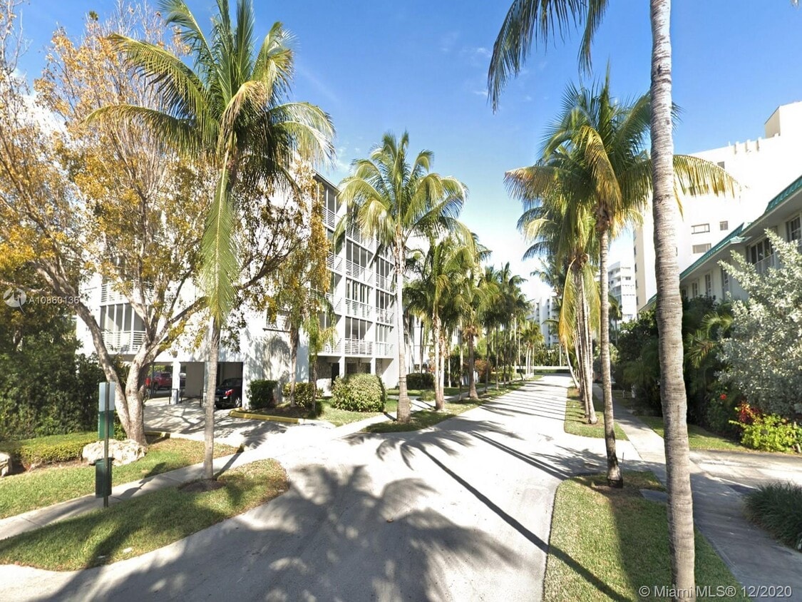 300 Sunrise Dr Unit 2A, Key Biscayne, FL 33149 Condo for Rent in Key