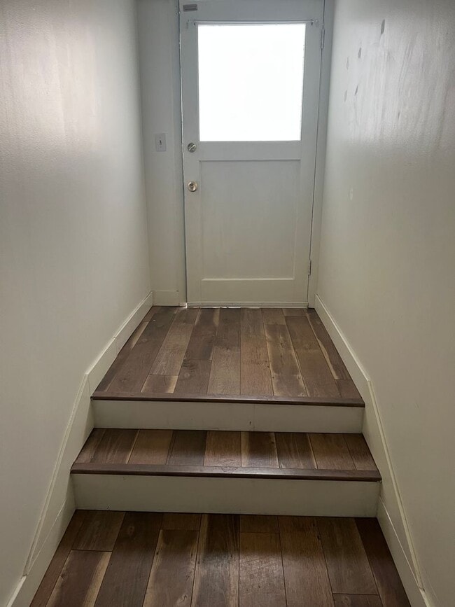 Building Photo - Convenient Location 1 Bed, 1 Bath in Belli...