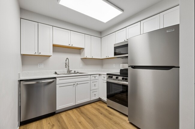 Building Photo - Fulton's Crossing and Landing