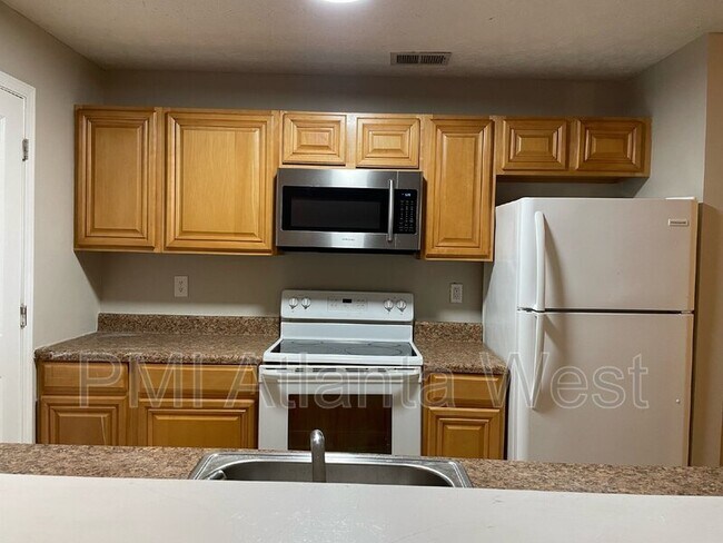 Foto del edificio - 7204 Waldrop Pl