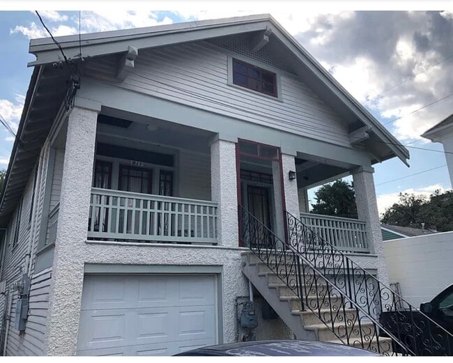 Building Photo - 209 Audubon St