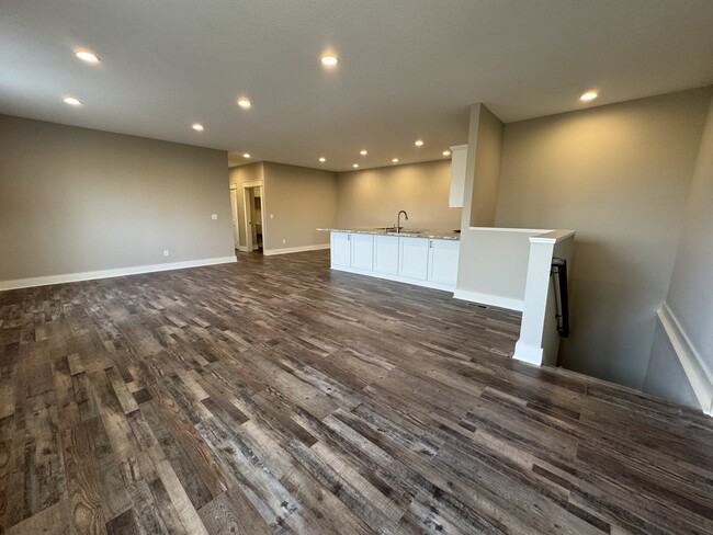 Foto del edificio - 312 61st St SW
