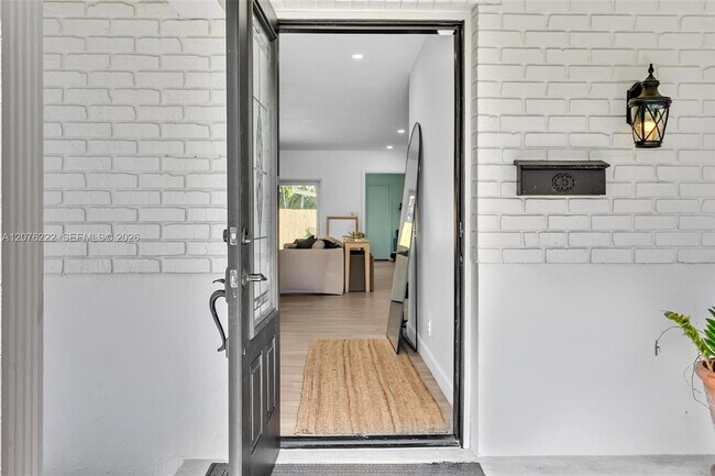 Foto del edificio - 101 SW 75th Ave