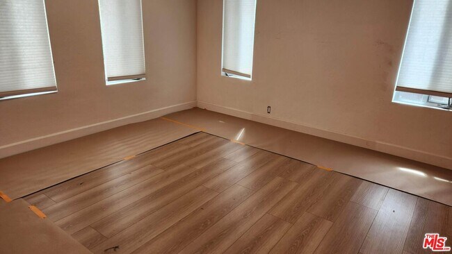 Foto del edificio - 7008 Vista Del Mar Ln